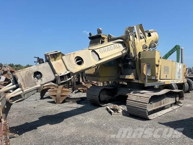 Gradall XL5210 Bageri guseničari