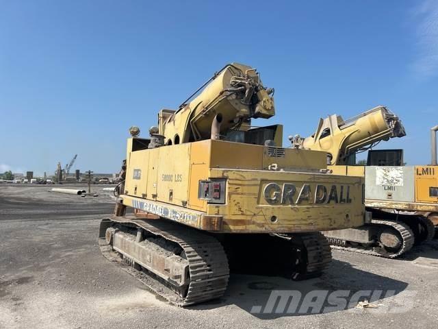 Gradall XL5210 Bageri guseničari