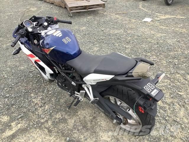 Honda CBR250R Terenska vozila