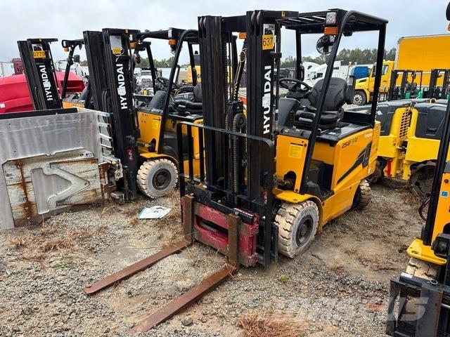 Hyundai 25B-9U Električni viljuškari