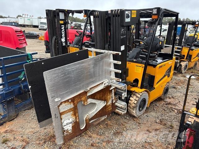 Hyundai 25B-9U Električni viljuškari