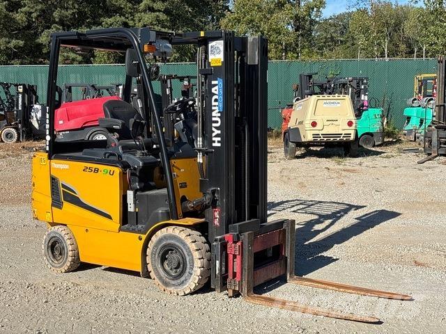 Hyundai 25B-9U Električni viljuškari