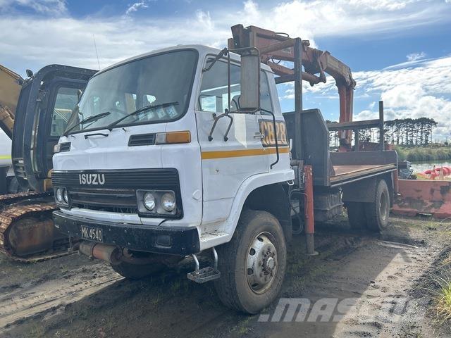 Isuzu  Kamioni sa kranom