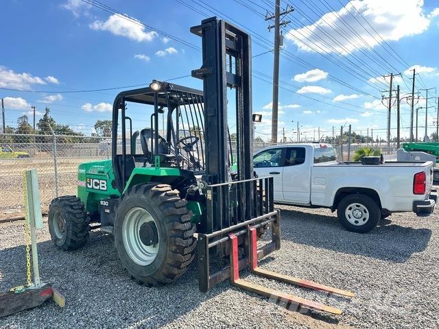 JCB 930 Vanterenski viljuškar