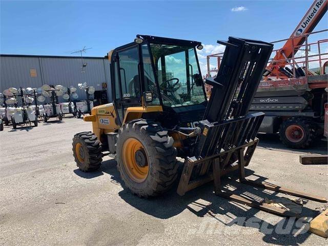 JCB 930-4 Vanterenski viljuškar