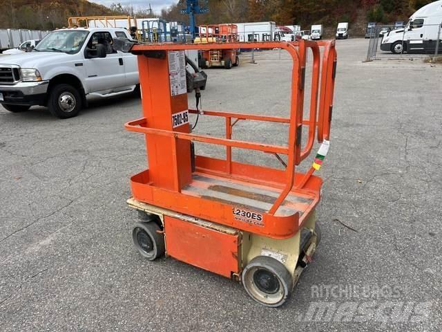 JLG 1230ES Jarbolne penjajuće platforme