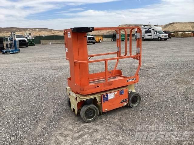 JLG 1230ES Jarbolne penjajuće platforme
