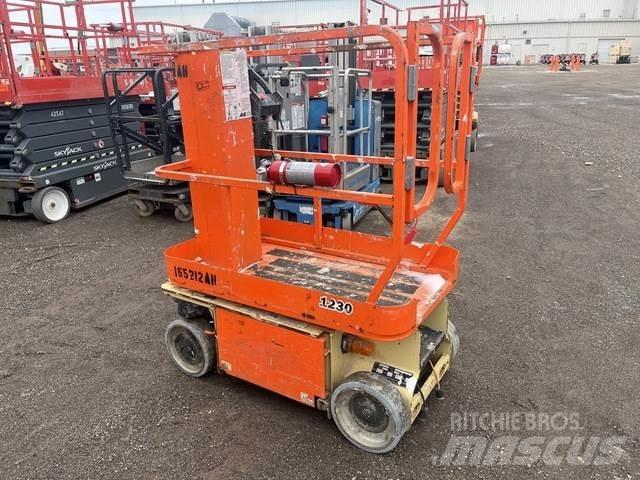 JLG 1230ES Jarbolne penjajuće platforme