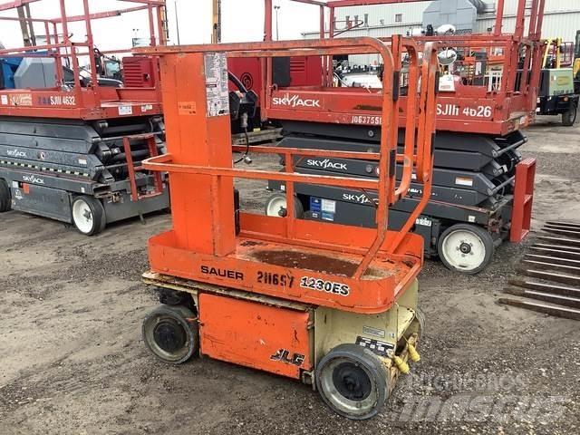 JLG 1230ES Jarbolne penjajuće platforme