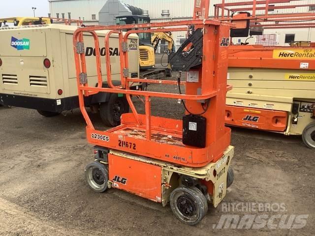 JLG 1230ES Jarbolne penjajuće platforme