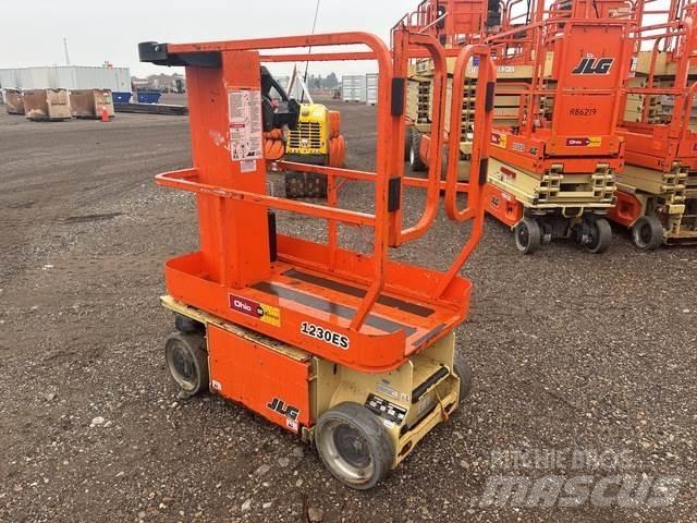 JLG 1230ES Jarbolne penjajuće platforme