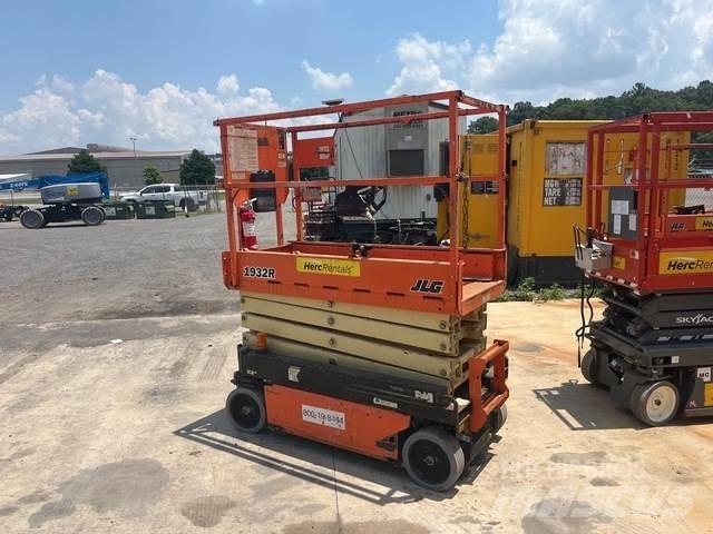 JLG 1932R Makazaste platforme