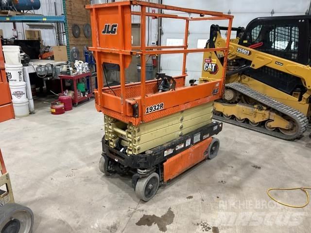 JLG 1932R Makazaste platforme