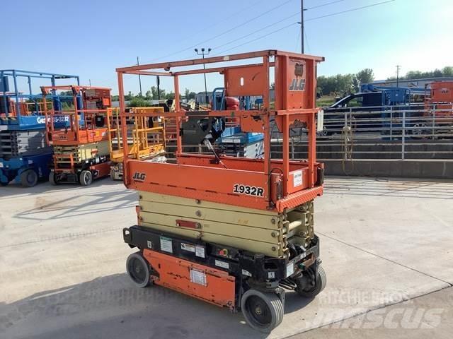 JLG 1932R Makazaste platforme