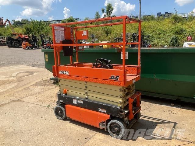 JLG 1932R Makazaste platforme