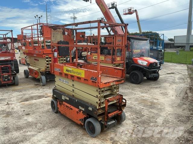 JLG 1932R Makazaste platforme