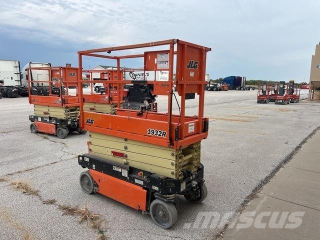 JLG 1932R Makazaste platforme