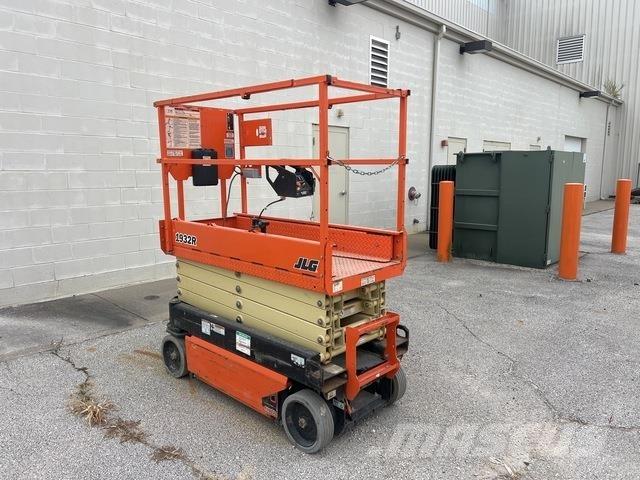 JLG 1932R Makazaste platforme