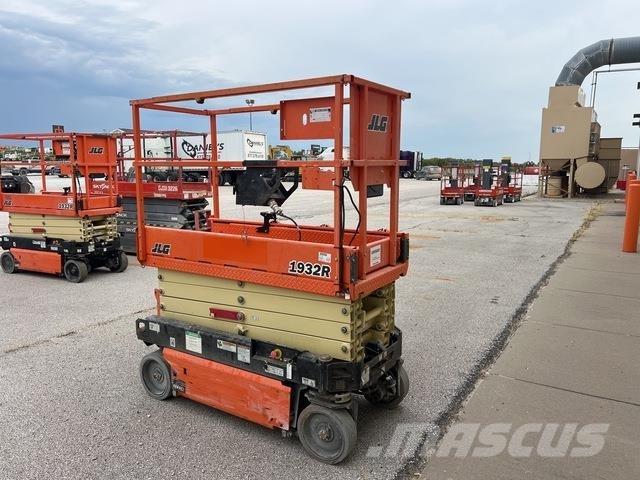 JLG 1932R Makazaste platforme