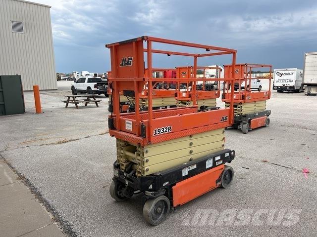 JLG 1932R Makazaste platforme