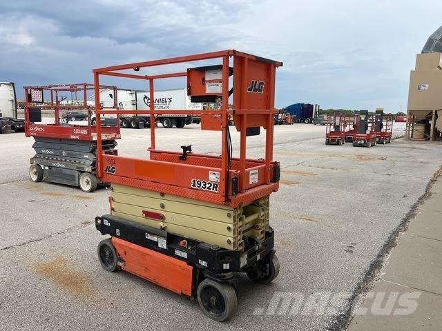 JLG 1932R Makazaste platforme