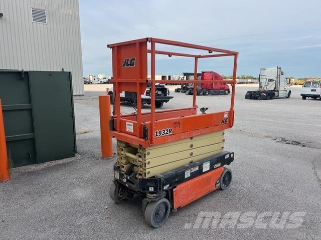 JLG 1932R Makazaste platforme