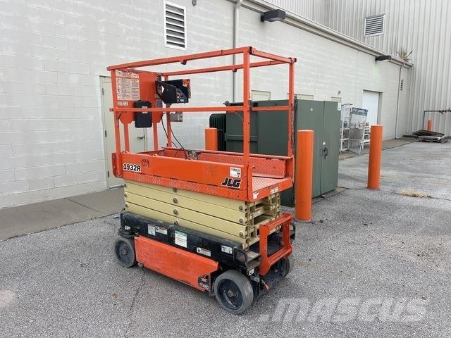 JLG 1932R Makazaste platforme
