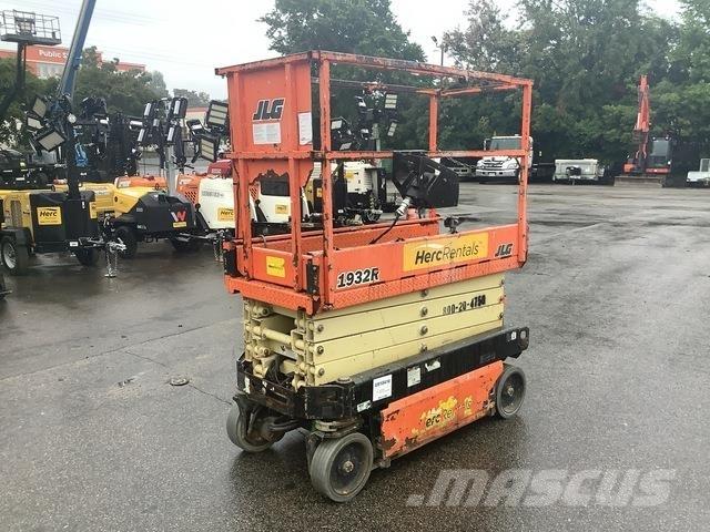 JLG 1932R Makazaste platforme