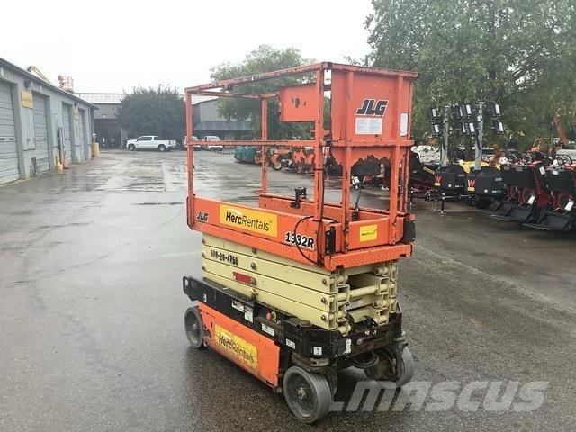 JLG 1932R Makazaste platforme