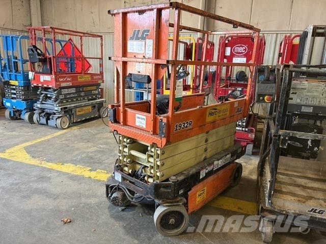 JLG 1932R Makazaste platforme