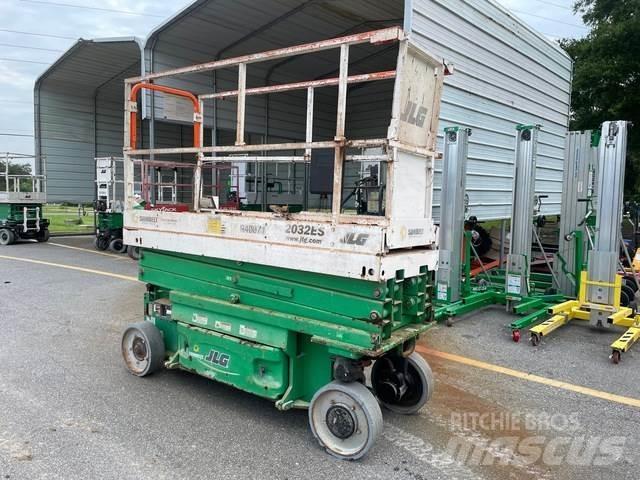 JLG 2032ES Makazaste platforme