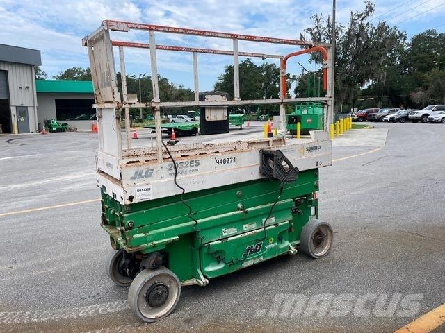 JLG 2032ES Makazaste platforme