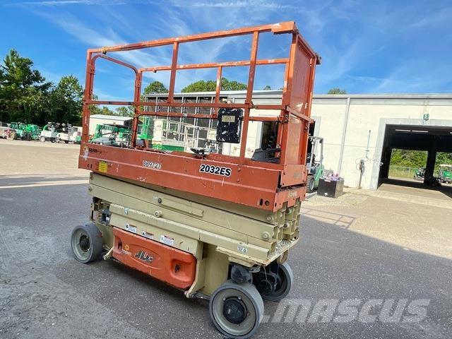 JLG 2032ES Makazaste platforme