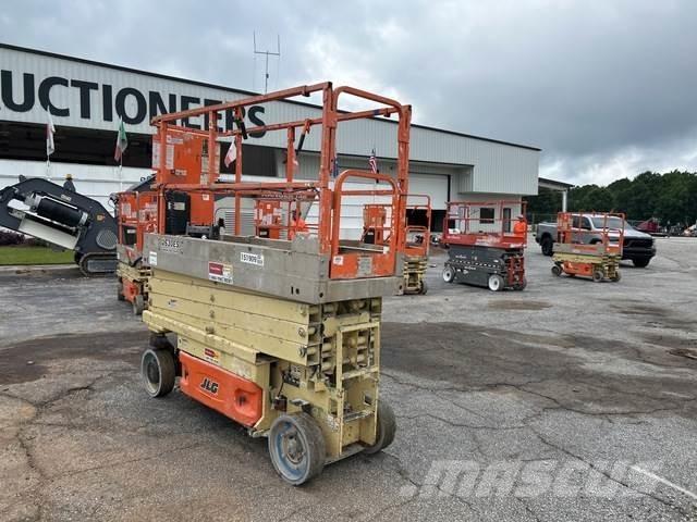JLG 2630ES Makazaste platforme