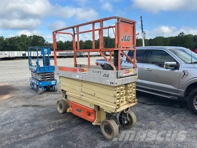 JLG 2630ES Makazaste platforme