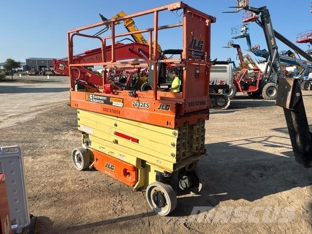 JLG 2632ES Makazaste platforme