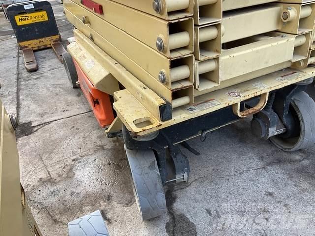 JLG 2646ES Makazaste platforme