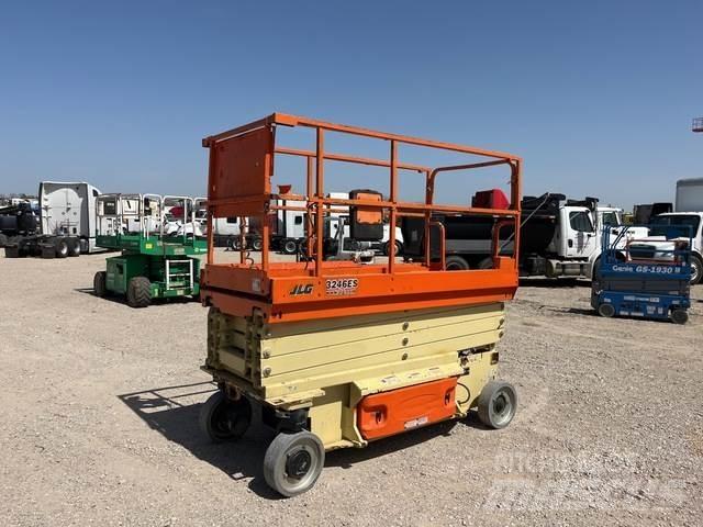 JLG 3246ES Makazaste platforme