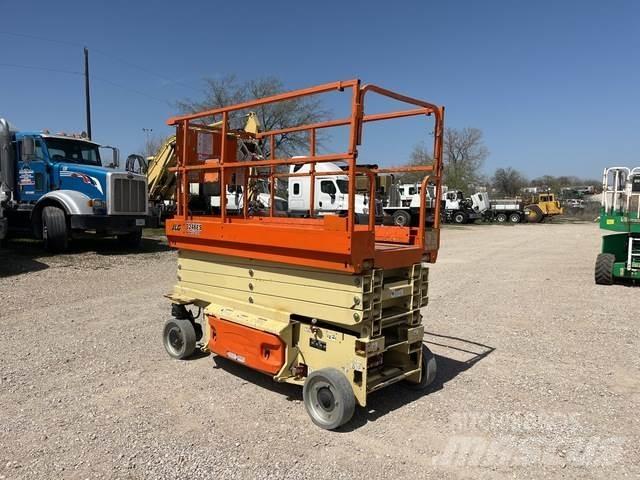 JLG 3246ES Makazaste platforme