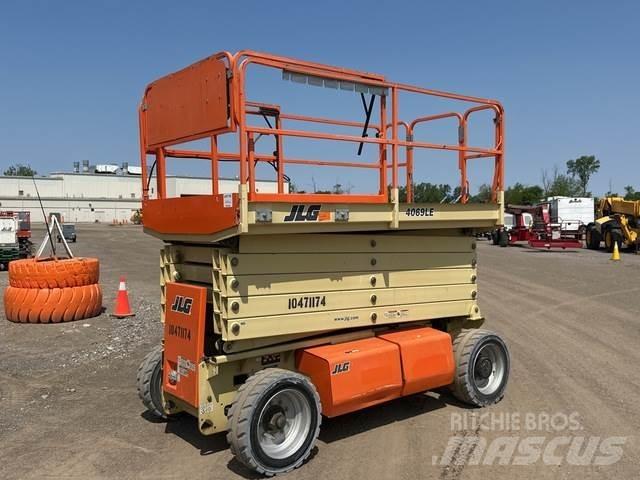 JLG 4069LE Makazaste platforme