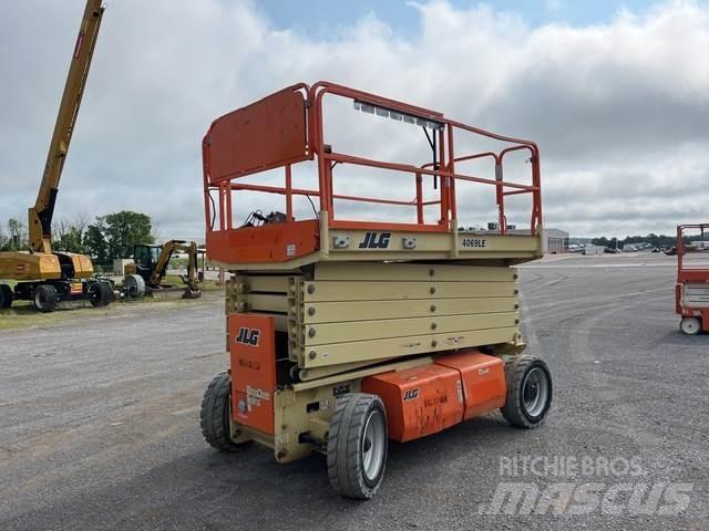 JLG 4069LE Makazaste platforme
