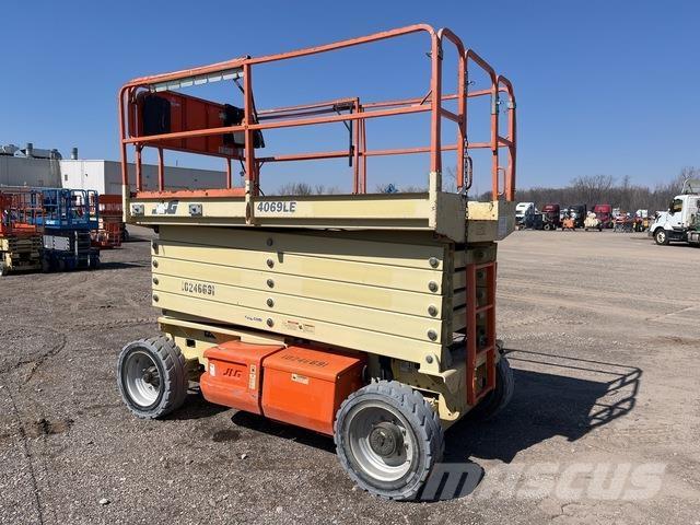 JLG 4069LE Makazaste platforme