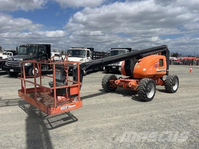 JLG 600A Zglobne podizne platforme