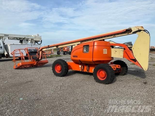 JLG 600A Zglobne podizne platforme