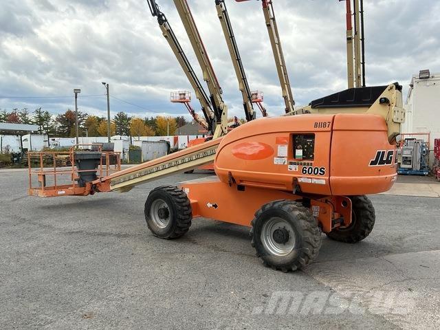 JLG 600S Teleskopske podizne platforme
