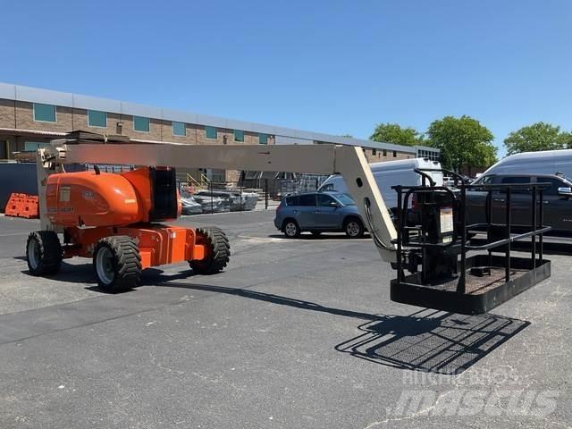 JLG 800A Zglobne podizne platforme