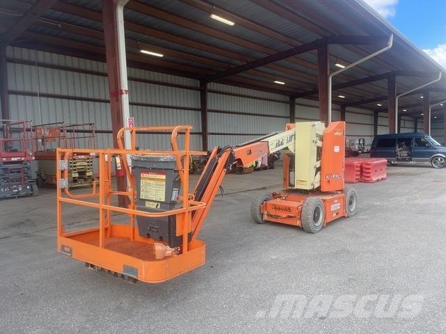 JLG E300AJ Zglobne podizne platforme