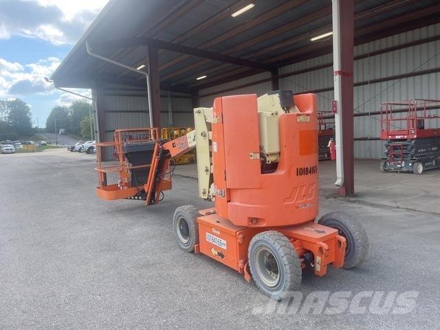 JLG E300AJ Zglobne podizne platforme