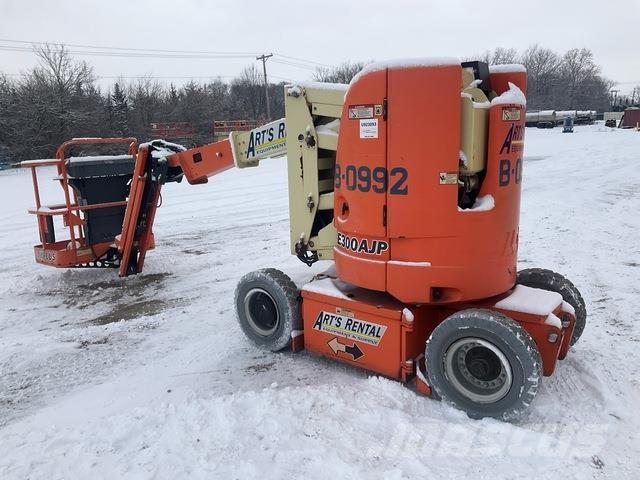 JLG E300AJP Zglobne podizne platforme