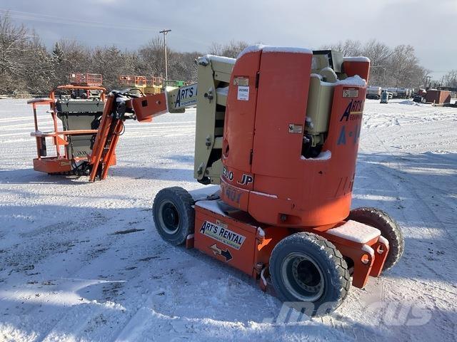 JLG E300AJP Zglobne podizne platforme